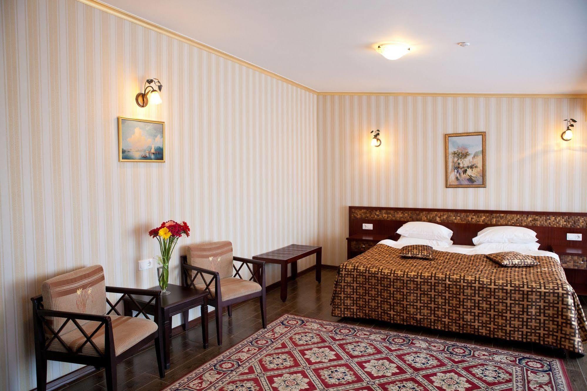Villa Panama Odessa Buitenkant foto